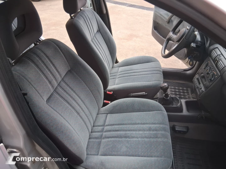 CORSA 1.6 MPFI GL 8V