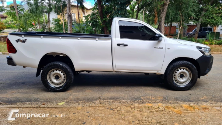 HILUX 2.4 4X4 8V
