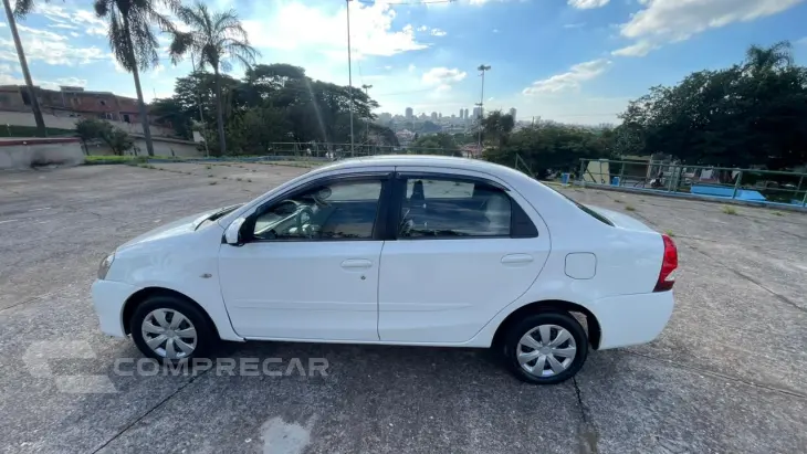 ETIOS 1.5 XS Sedan 16V