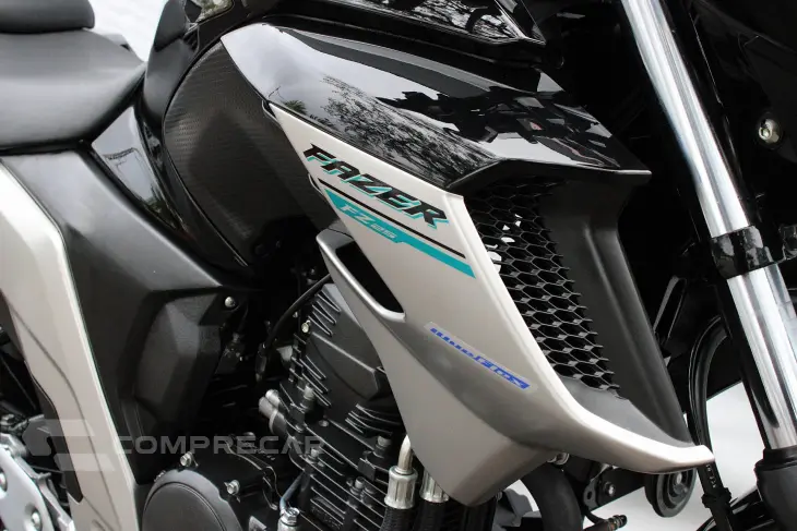 YAMAHA FZ25 FAZER ABS