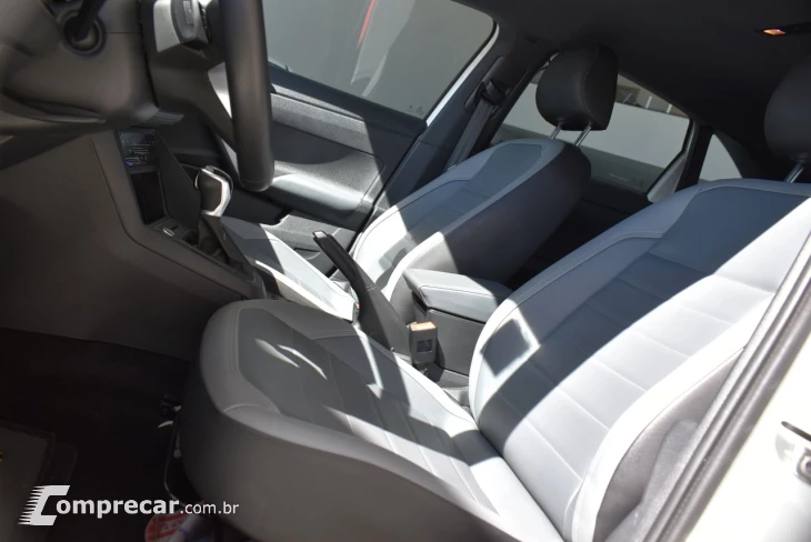 Nivus 1.0 4P FLEX 200 TSI HIGHLINE TURBO AUTOMÁTICO