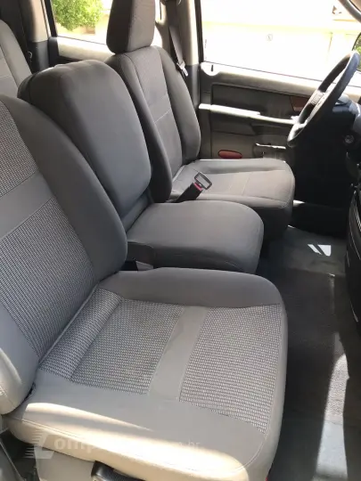 2500 5.9 SLT 4X4 CD I6 24V Turbo