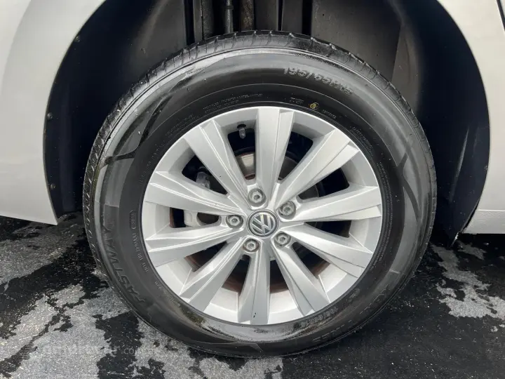 Virtus 1.0 4P 200 TSI FLEX COMFORTLINE AUTOMÁTICO