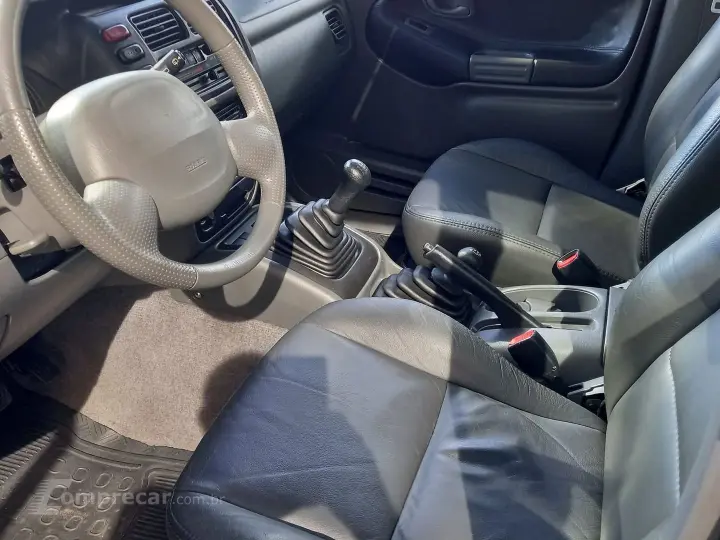 Tracker 2.0 4X4 16V Gasolina 4P Manual