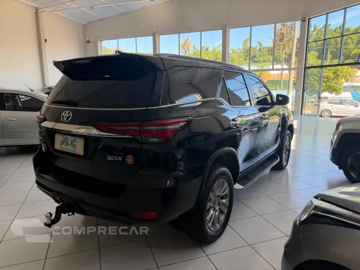 Hilux SW4 2.8 16V 4P SRX 4X4 7 LUGARES TURBO DIESEL AUTOMÁTI