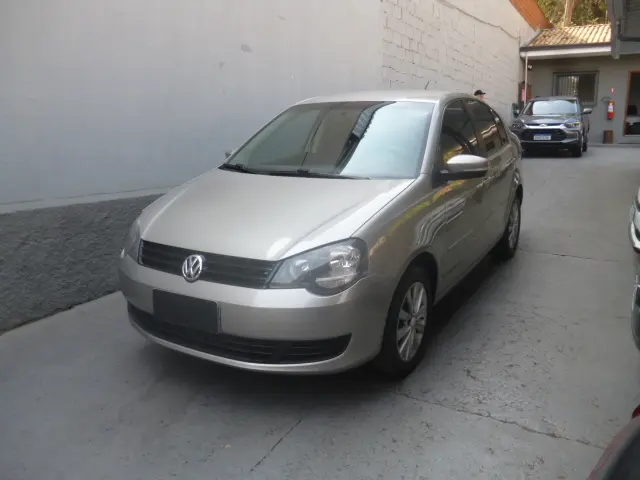 POLO SEDAN 1.6 i motion MI Comfortline 8V
