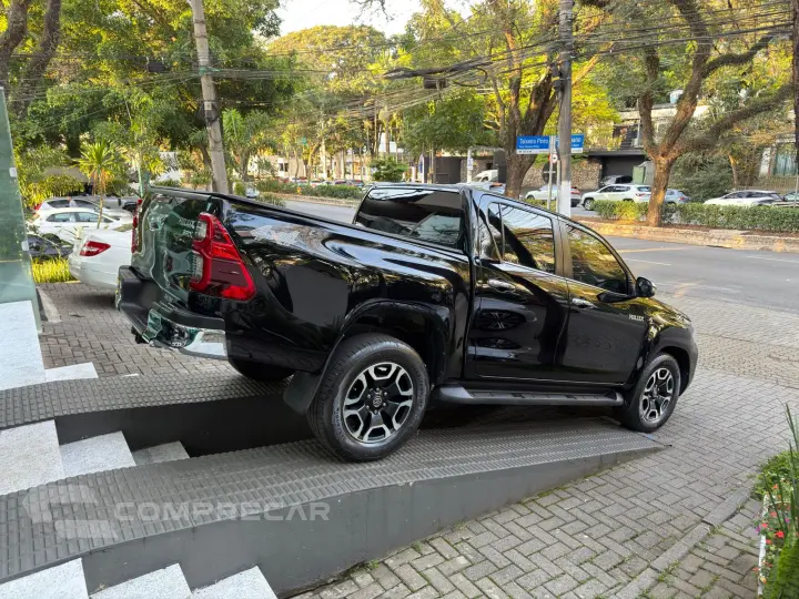 HILUX 2.8 D-4d Turbo CD SRX 4X4