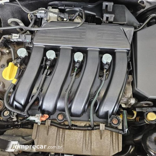 DUSTER 20 D 4X2