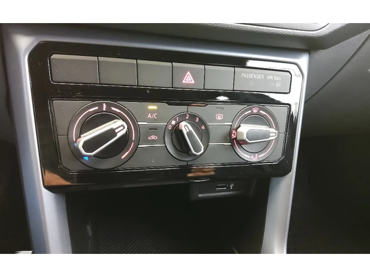 T-CROSS 1.0 200 TSI TOTAL FLEX AUTOMÁTICO