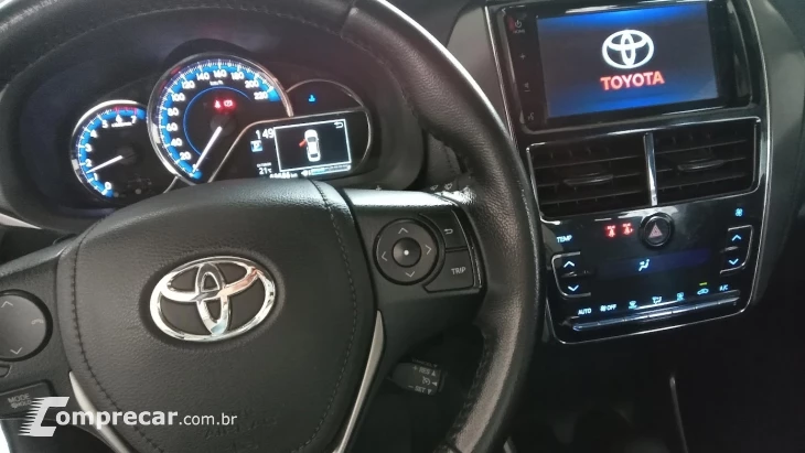 YARIS 1.5 16V Sedan XS