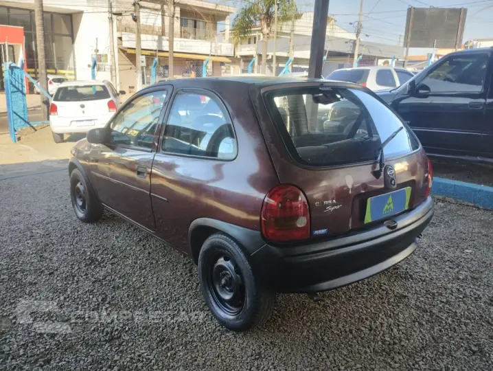 Corsa Hatch 1.0 SUPER