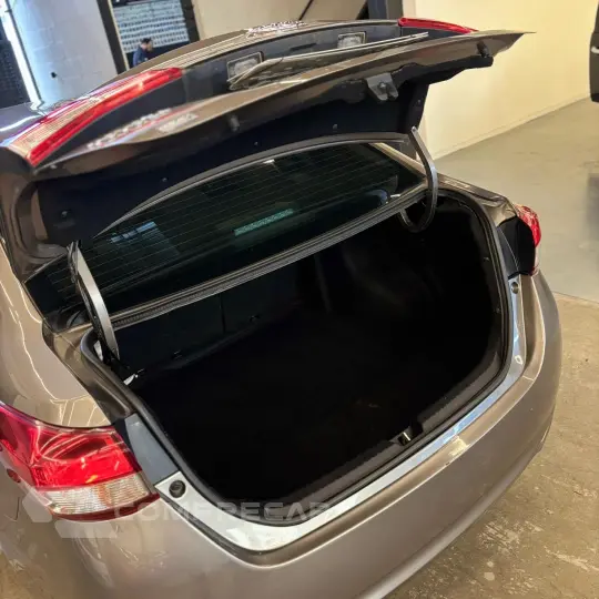 YARIS XL Plus T. Sed. 1.5 Flex 16V Aut.