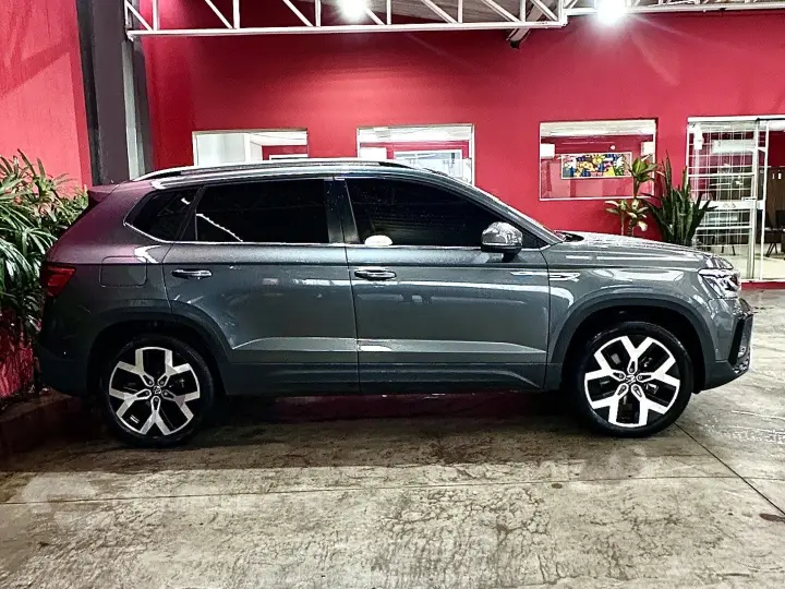 TAOS 1.4 250 TSI TOTAL FLEX HIGHLINE AUTOMÁTICO