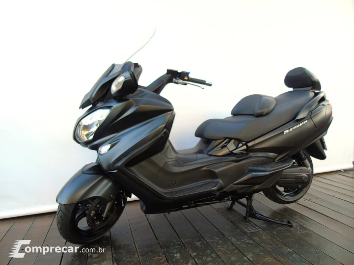 SUZUKI BURGMAN 650 EXECUTIVE