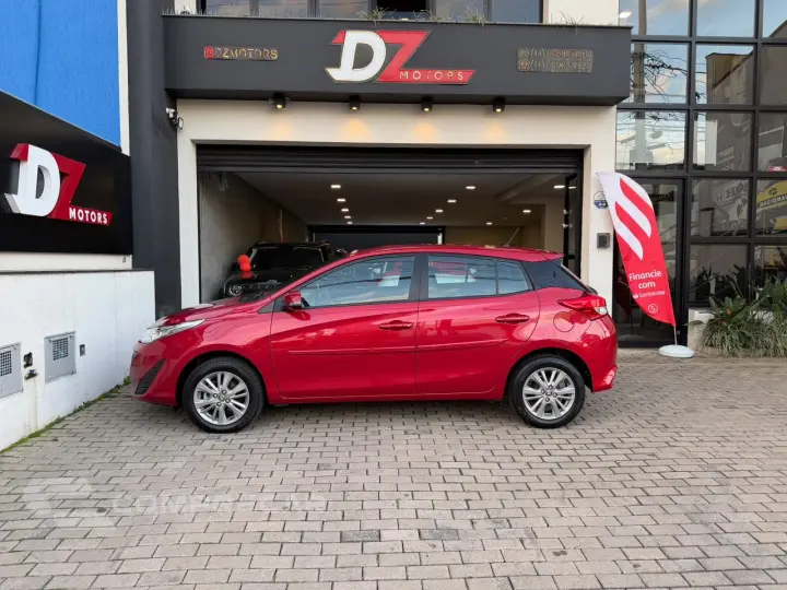 YARIS 1.5 16V XL