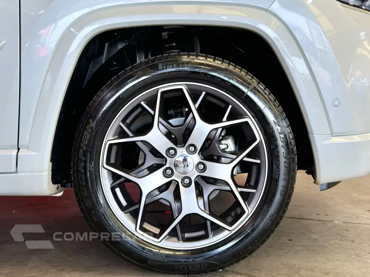 COMMANDER 1.3 T270 TURBO FLEX OVERLAND AT6