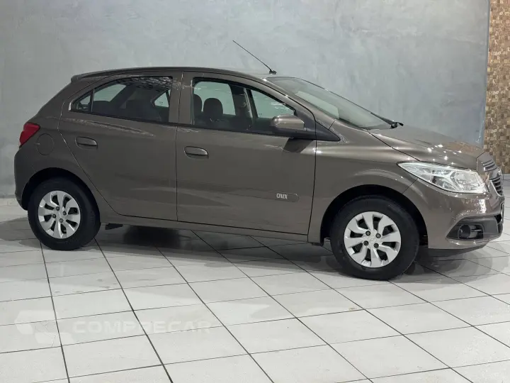 ONIX 1.0 MPFI LT 8V