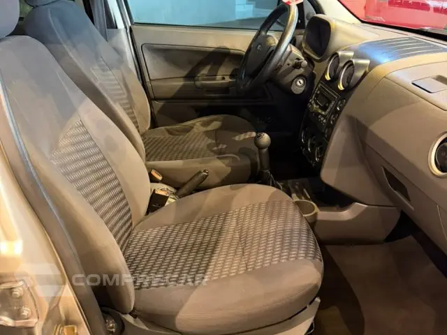 ECOSPORT - 1.6 XLT 8V 4P MANUAL