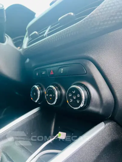 ONIX SEDAN Plus LTZ 1.0 12V TB Flex Mec.