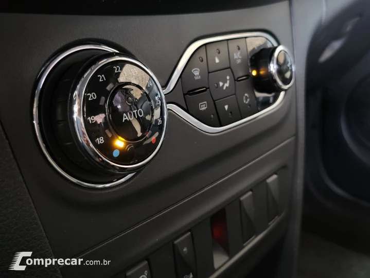 SANDERO 1.6 16V SCE FLEX STEPWAY ICONIC X-TRONIC