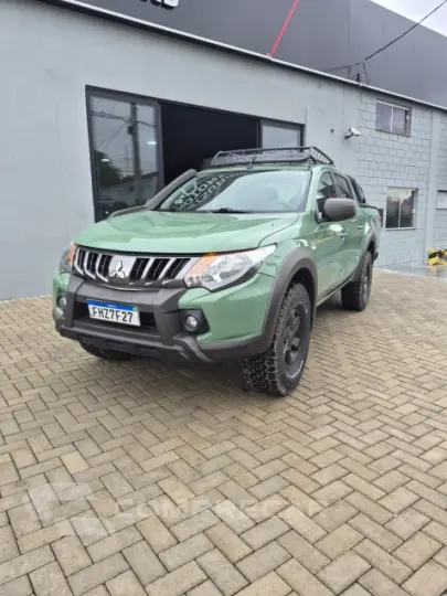 L200 TRITON 2.4 16V Turbo Savana GLS CD 4X4