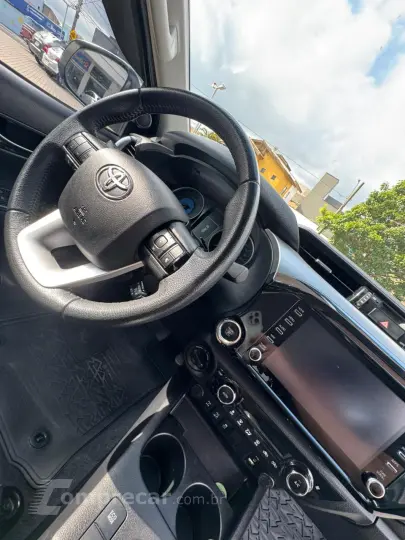 Toyota Hilux SRV CD 4x4 Diesel TDI AT