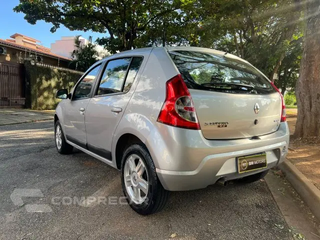 SANDERO - 1.6 PRIVILÉGE 8V 4P MANUAL