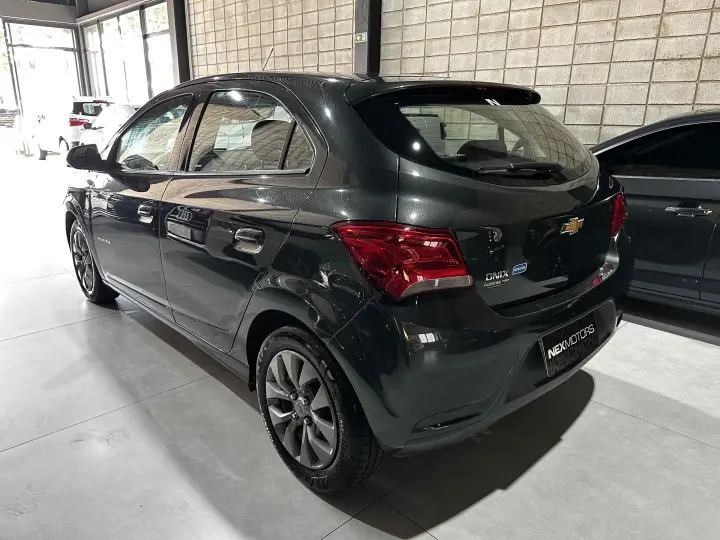 ONIX 1.4 MPFI ADVANTAGE 8V FLEX 4P AUTOMÁTICO