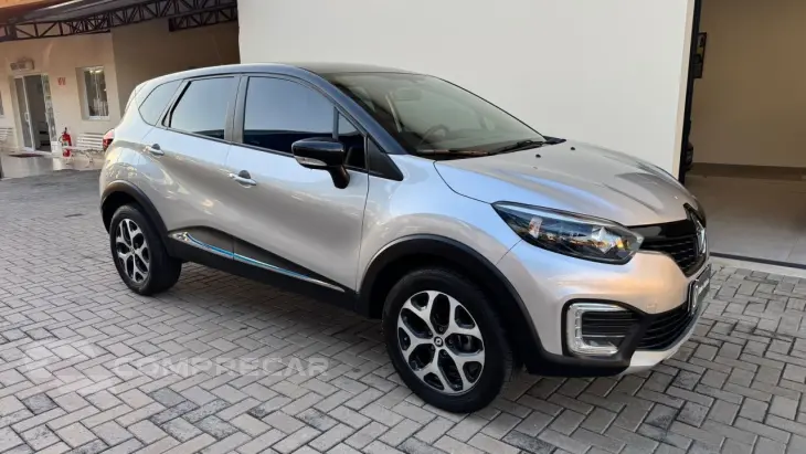 Captur 1.6 16V 4P FLEX SCE LIFE X-TRONIC CVT