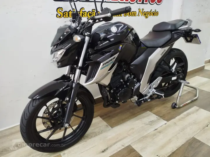 Fazer FZ25