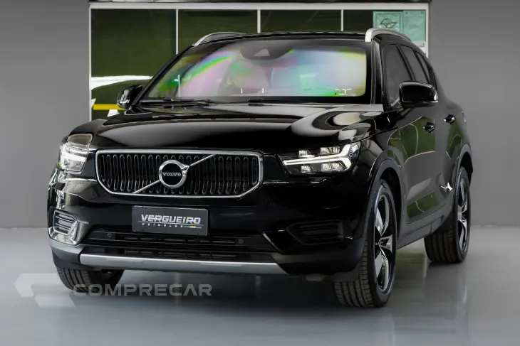 XC40 2.0 T5 Momentum AWD Geartronic
