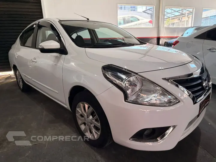 Versa Sedan 1.6 16V 4P FLEX SV