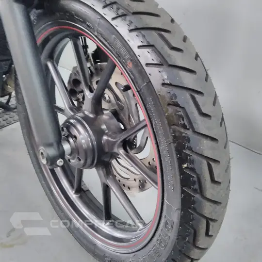 STREET TWIN 900