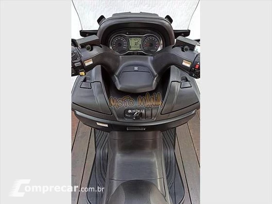 SUZUKI BURGMAN 650 EXECUTIVE