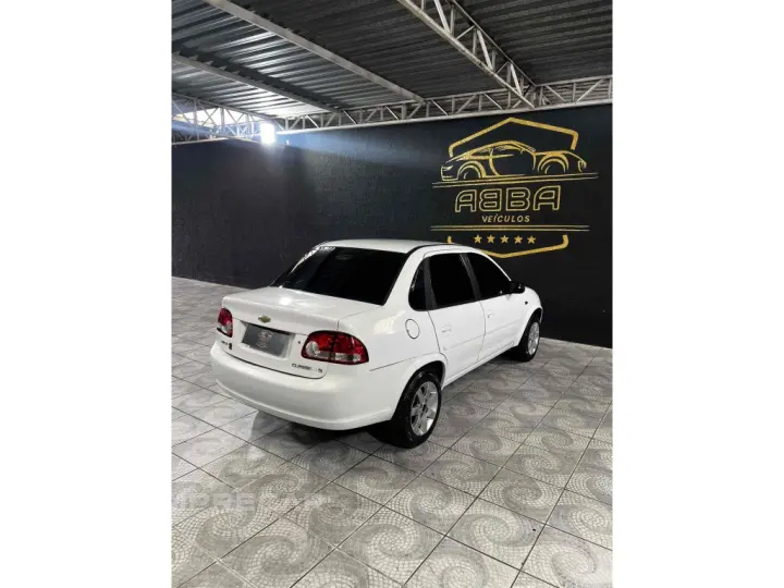 CLASSIC 1.0 MPFI LS 8V FLEX 4P MANUAL