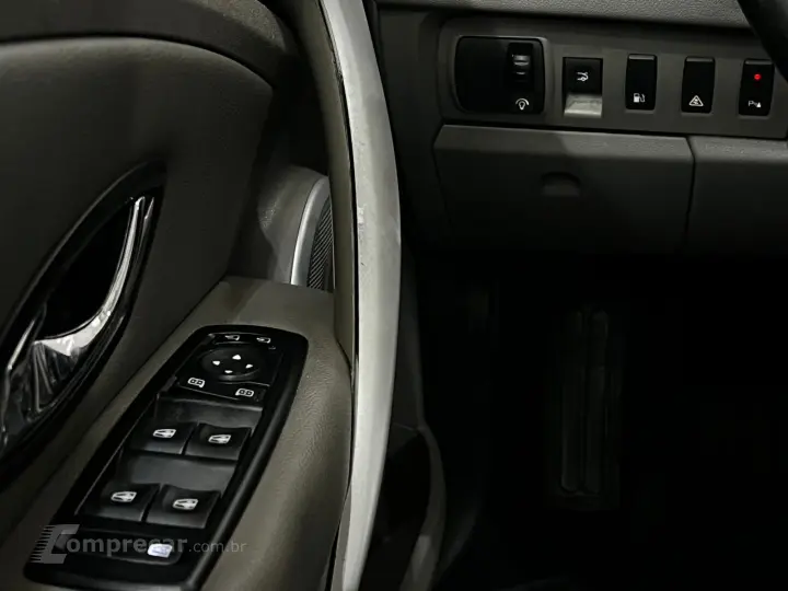 FLUENCE 2.0 PRIVILÉGE 16V FLEX 4P AUTOMÁTICO