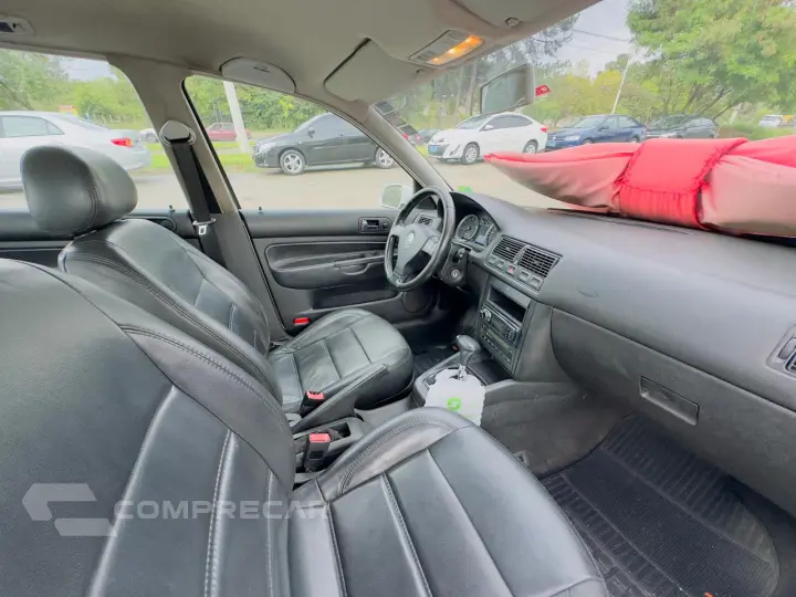 Golf 2.0 4P AUTOMÁTICO