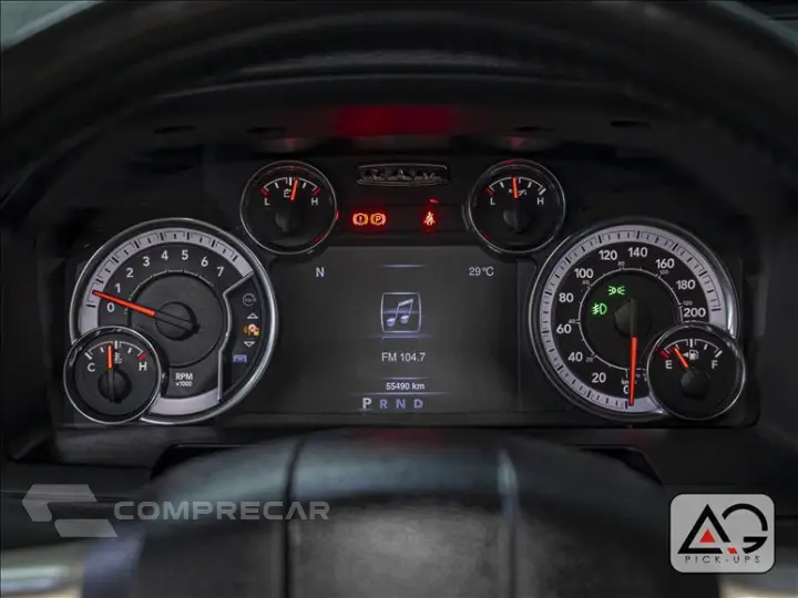 CLASSIC 5.7 V8 Laramie Night Edition CD 4X4