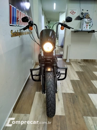 XL 883 N