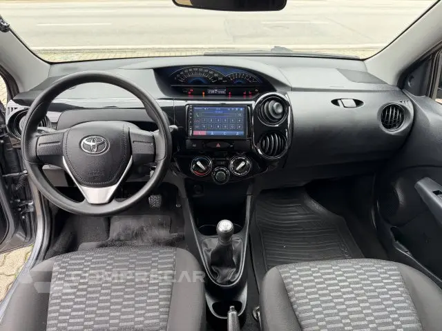 ETIOS HATCH - 1.3 X 16V 4P MANUAL