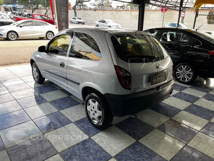 CELTA 1.0 MPFI Life 8V