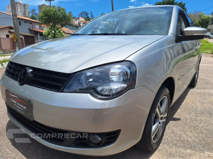 POLO SEDAN 1.6 8V