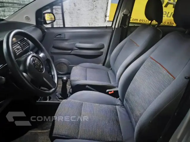 FOX - 1.6 MI PLUS 8V 4P MANUAL