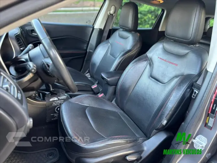 COMPASS 2.0 16V DIESEL TRAILHAWK 4X4 AUTOMÁTICO