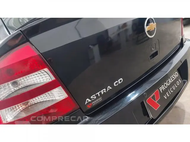 ASTRA HATCH - 2.0 MPFI 8V 4P MANUAL