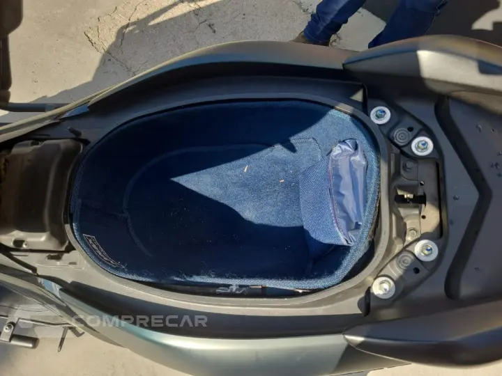 NMAX Connected 160 ABS