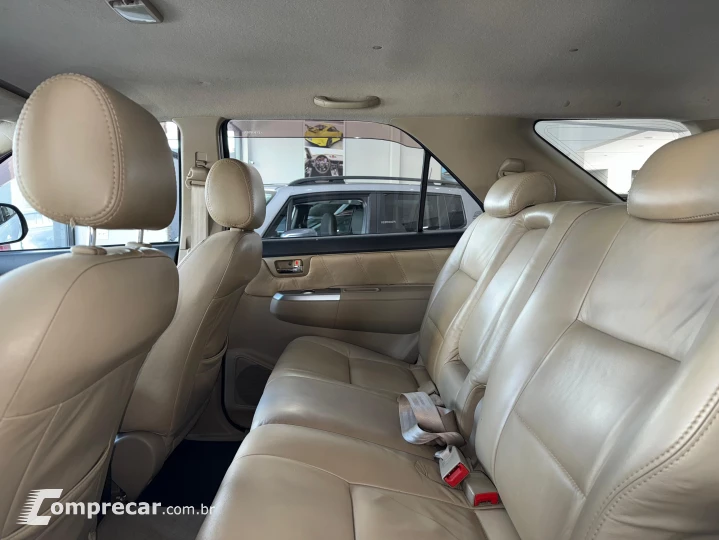 Hilux SW4 2.7