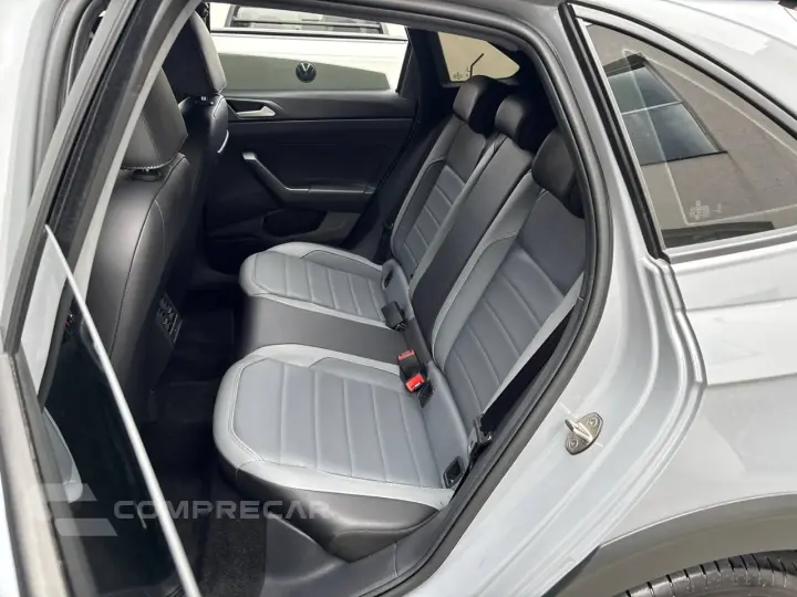 Nivus Highline 1.0 200 TSI Flex Aut.
