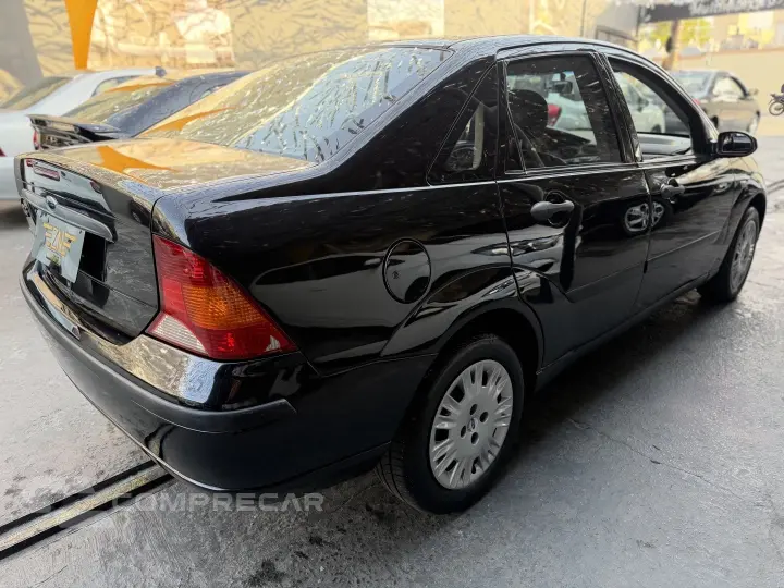 FOCUS 1.6 GLX SEDAN 8V FLEX 4P MANUAL