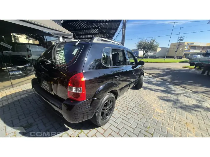 TUCSON 2.0 MPFI GL 16V 142CV 2WD GASOLINA 4P AUTOMÁTICO